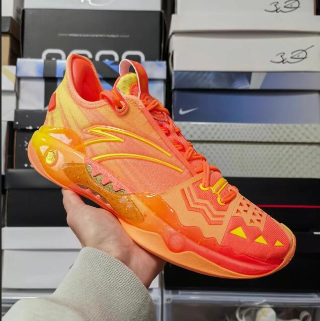 Kyrie Irving Shockwave 5 Pro “Sun” Basketball Shoes